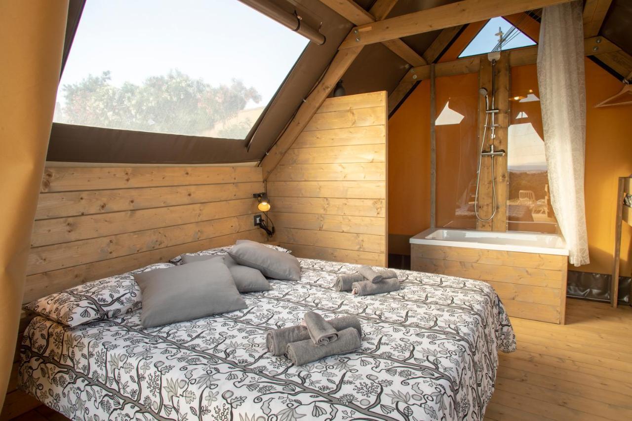 Отель Glamping Debbiare Рипарбелла Экстерьер фото