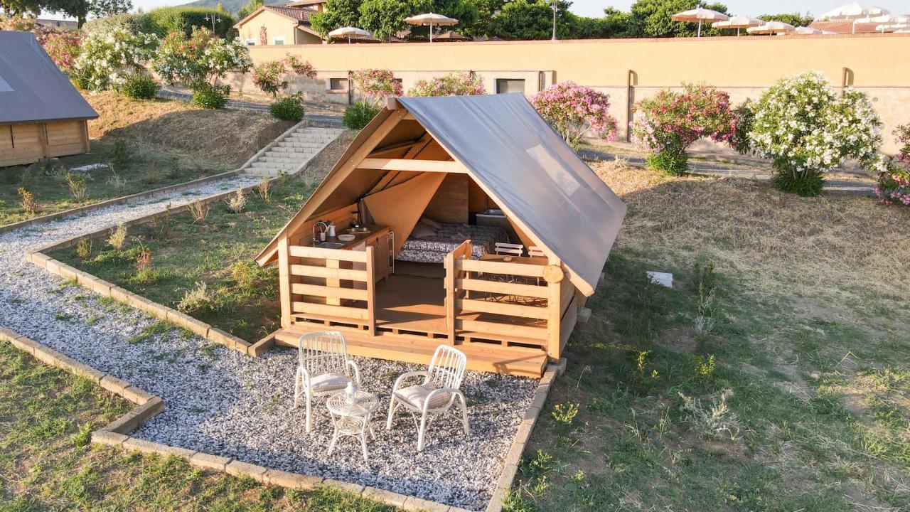 Отель Glamping Debbiare Рипарбелла Экстерьер фото