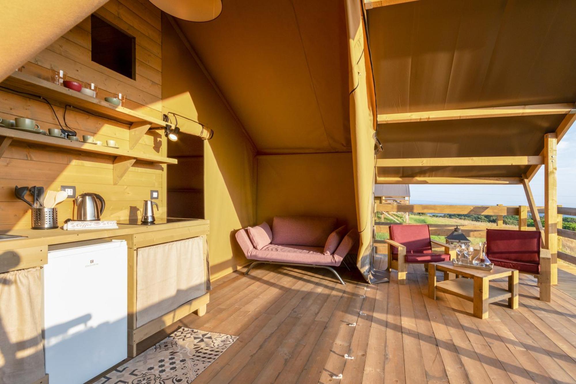 Отель Glamping Debbiare Рипарбелла Экстерьер фото